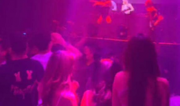 酒吧视频,酒吧里的夜生活剪影